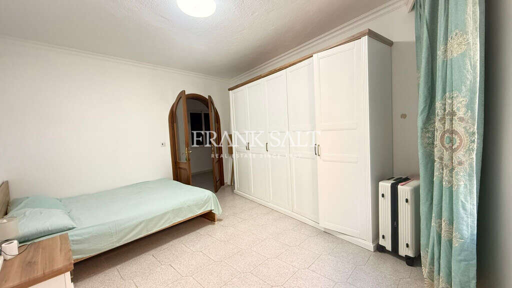 Msida, 5 Bedrooms Bedrooms, ,1 BathroomBathrooms,For Sale,FRSA-926197