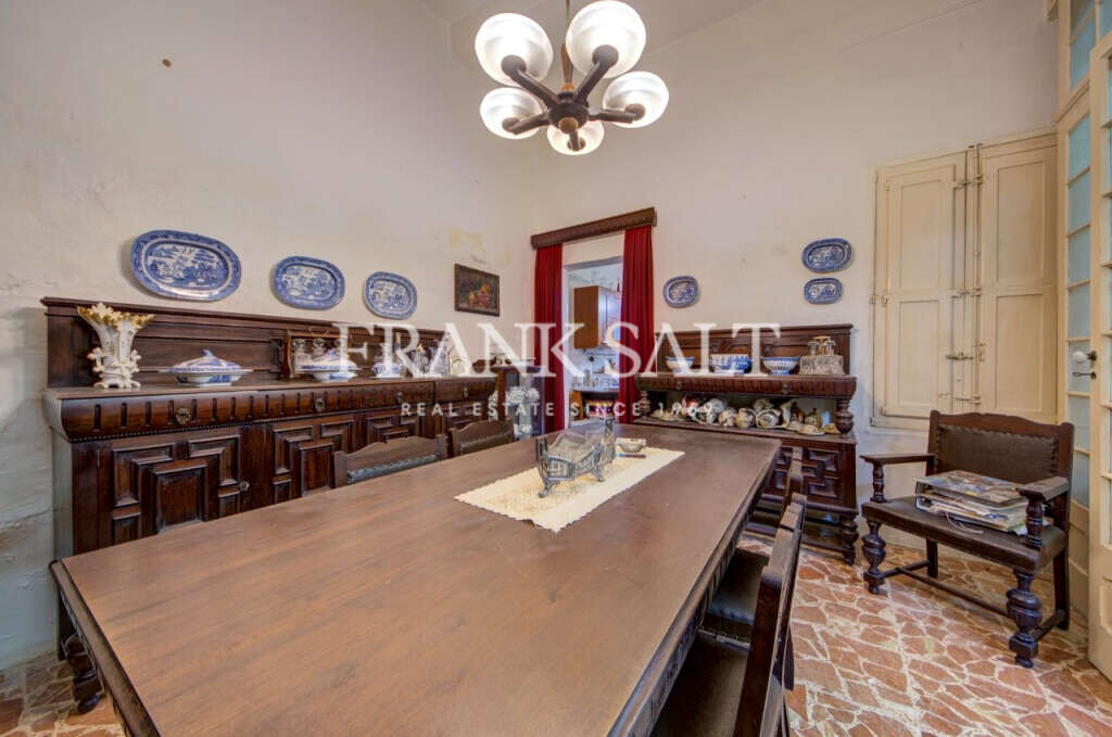 Sliema, 4 Bedrooms Bedrooms, ,3 BathroomsBathrooms,For Sale,FRSA-926199