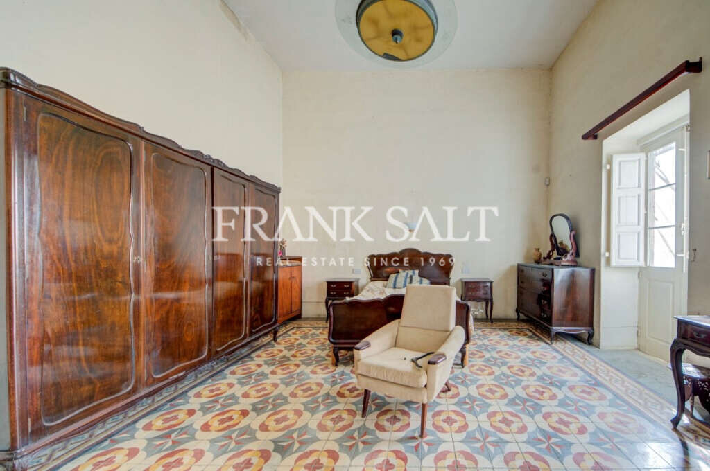Sliema, 4 Bedrooms Bedrooms, ,3 BathroomsBathrooms,For Sale,FRSA-926199