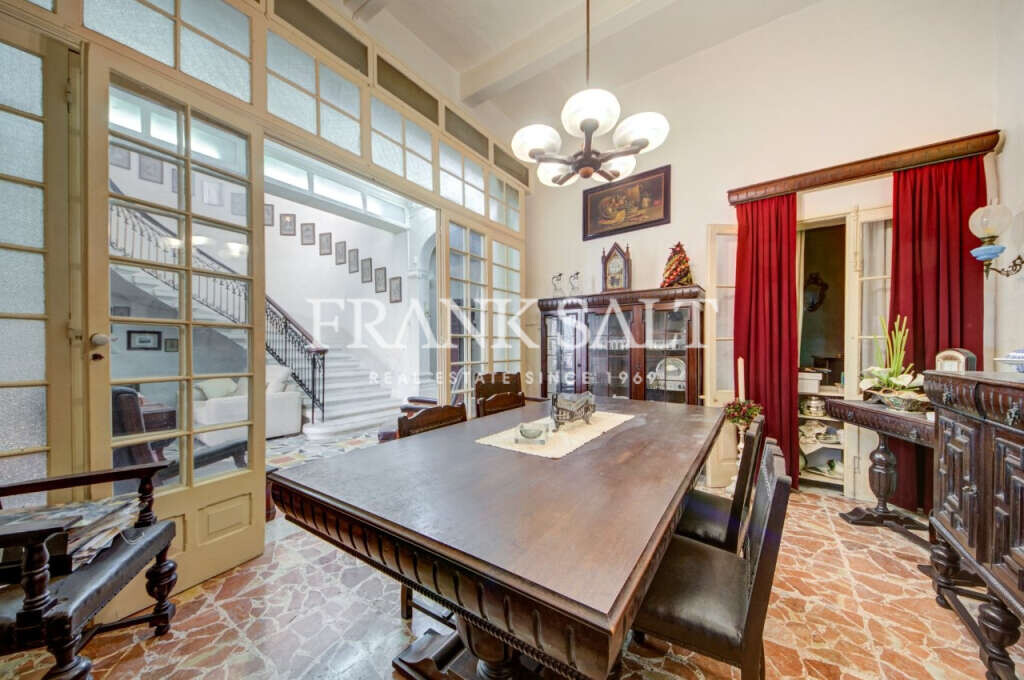 Sliema, 4 Bedrooms Bedrooms, ,3 BathroomsBathrooms,For Sale,FRSA-926199