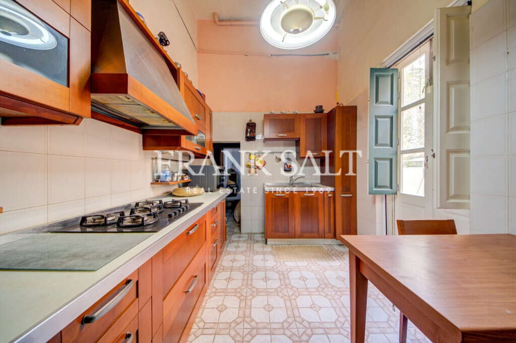 Sliema, 4 Bedrooms Bedrooms, ,3 BathroomsBathrooms,For Sale,FRSA-926199