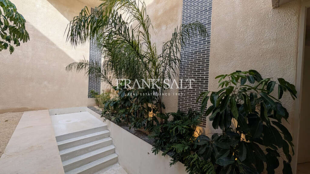 Balzan, 3 Bedrooms Bedrooms, ,1 BathroomBathrooms,For Sale,FRSA-926271