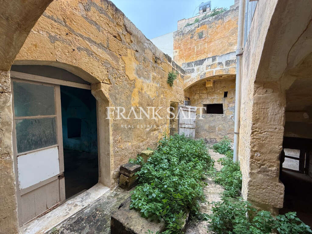 Victoria, Gozo, 4 Bedrooms Bedrooms, ,1 BathroomBathrooms,For Sale,FRSA-925109