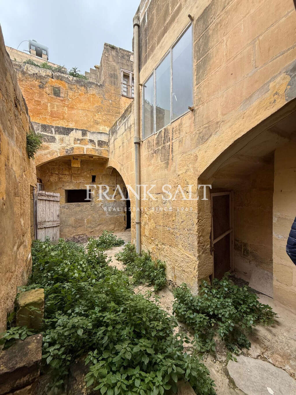 Victoria, Gozo, 4 Bedrooms Bedrooms, ,1 BathroomBathrooms,For Sale,FRSA-925109