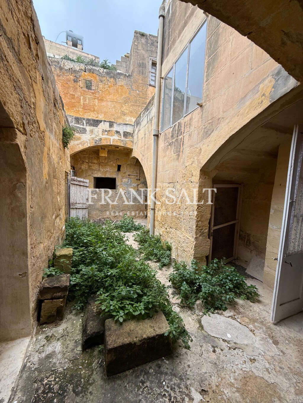 Victoria, Gozo, 4 Bedrooms Bedrooms, ,1 BathroomBathrooms,For Sale,FRSA-925109