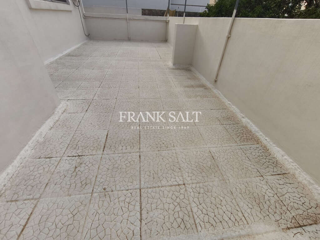 Attard, 4 Bedrooms Bedrooms, ,1 BathroomBathrooms,For Sale,FRSA-926082