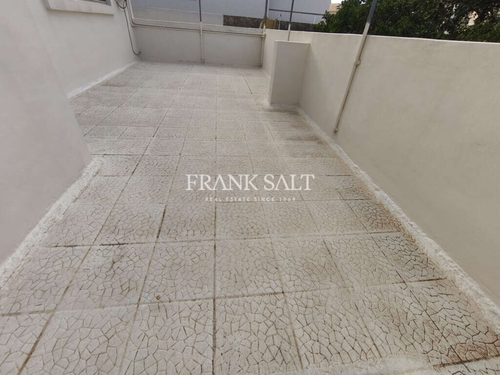 Attard, 4 Bedrooms Bedrooms, ,1 BathroomBathrooms,For Sale,FRSA-926082
