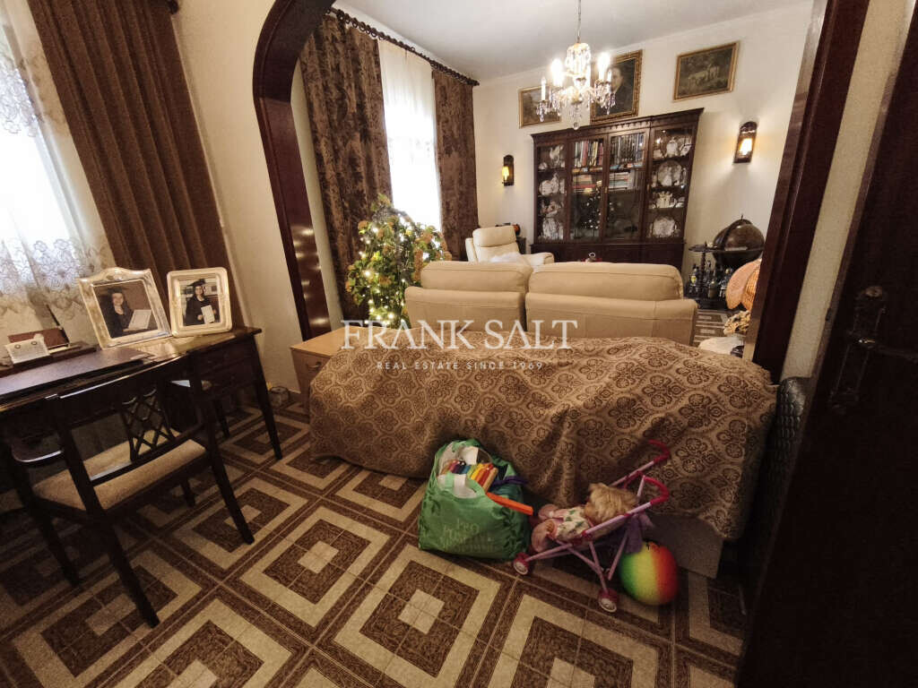 Attard, 4 Bedrooms Bedrooms, ,1 BathroomBathrooms,For Sale,FRSA-926082