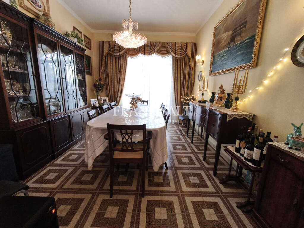 Attard, 4 Bedrooms Bedrooms, ,1 BathroomBathrooms,For Sale,FRSA-926082