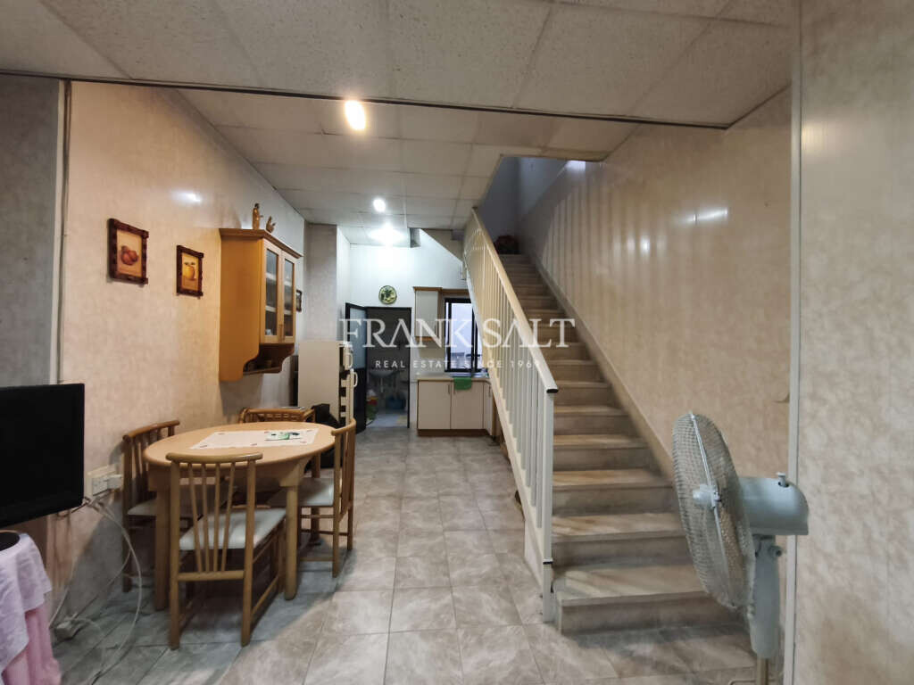 Mosta, 1 Bedroom Bedrooms, ,For Sale,FRSA-926137