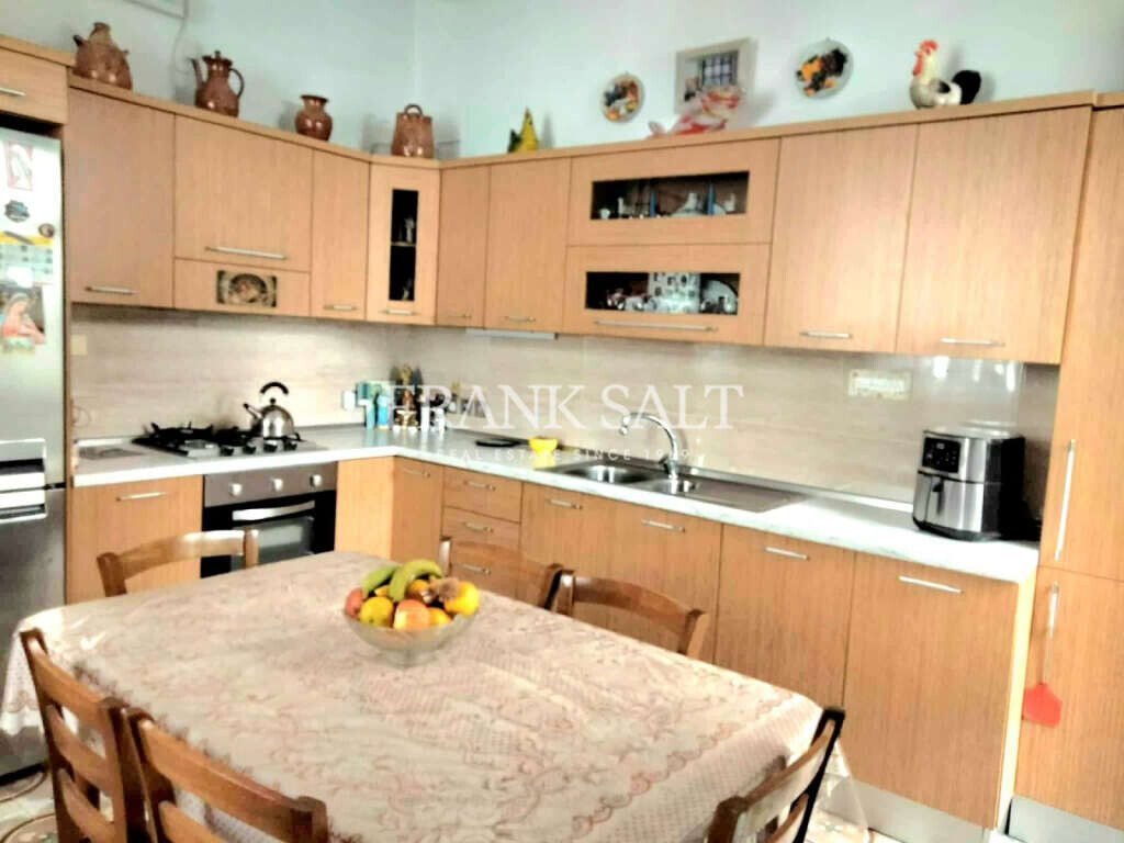 Tarxien, 3 Bedrooms Bedrooms, ,1 BathroomBathrooms,For Sale,FRSA-925961
