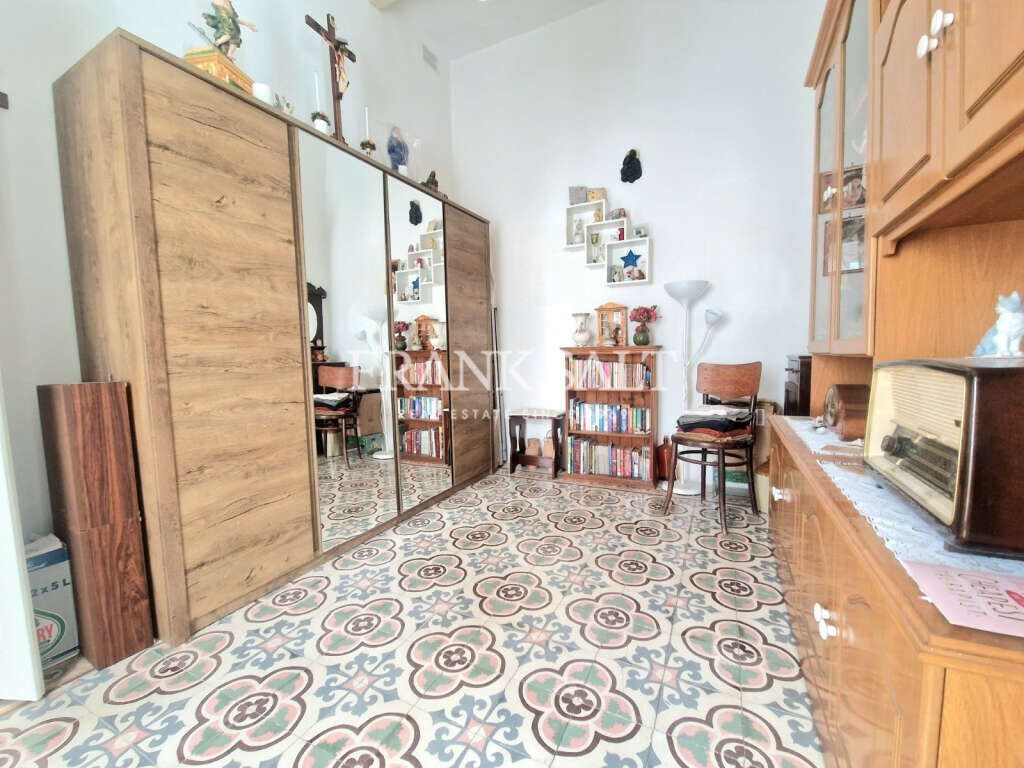 Tarxien, 3 Bedrooms Bedrooms, ,1 BathroomBathrooms,For Sale,FRSA-925961