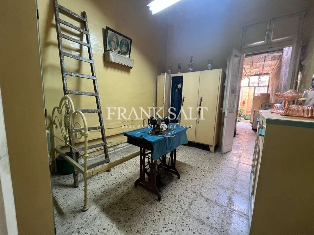 Zabbar, 2 Bedrooms Bedrooms, ,1 BathroomBathrooms,For Sale,FRSA-926193