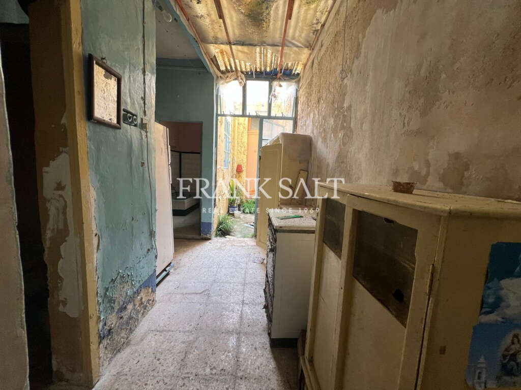 Zabbar, 2 Bedrooms Bedrooms, ,1 BathroomBathrooms,For Sale,FRSA-926193