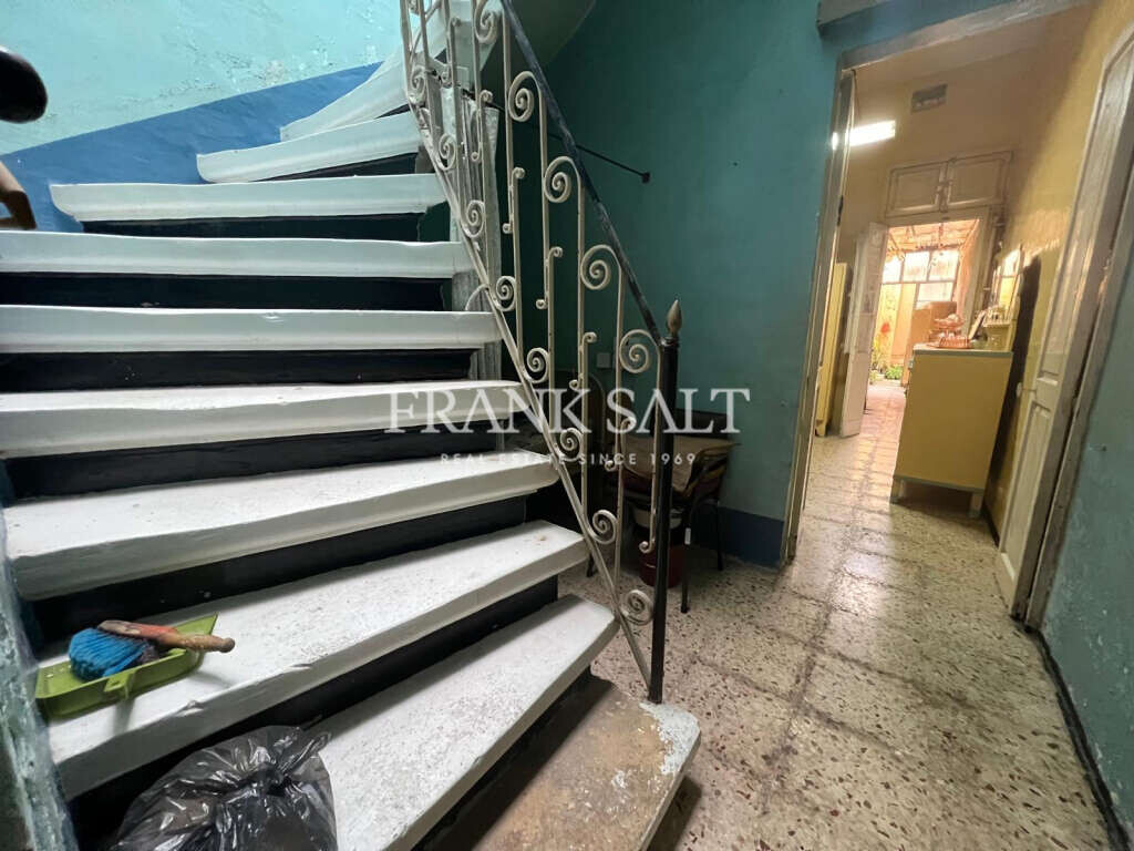 Zabbar, 2 Bedrooms Bedrooms, ,1 BathroomBathrooms,For Sale,FRSA-926193