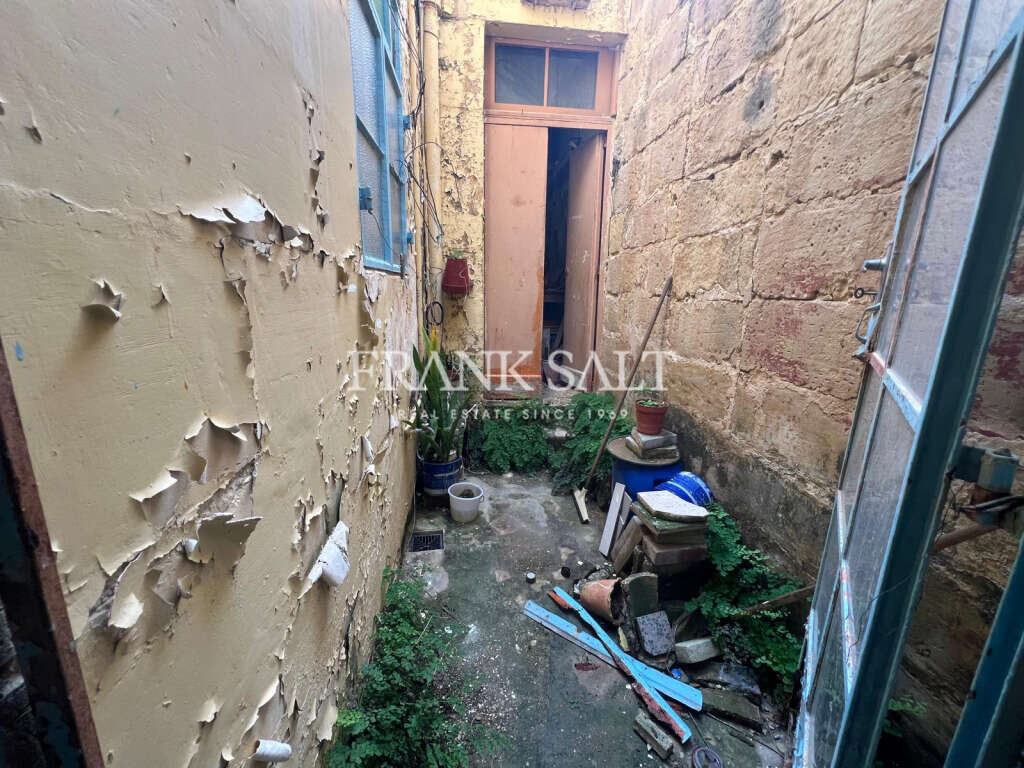 Zabbar, 2 Bedrooms Bedrooms, ,1 BathroomBathrooms,For Sale,FRSA-926193