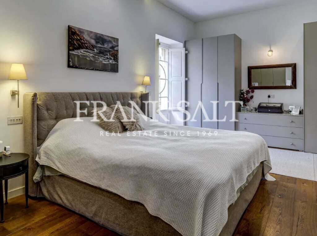 Sliema, 4 Bedrooms Bedrooms, ,3 BathroomsBathrooms,For Sale,FRSA-924581