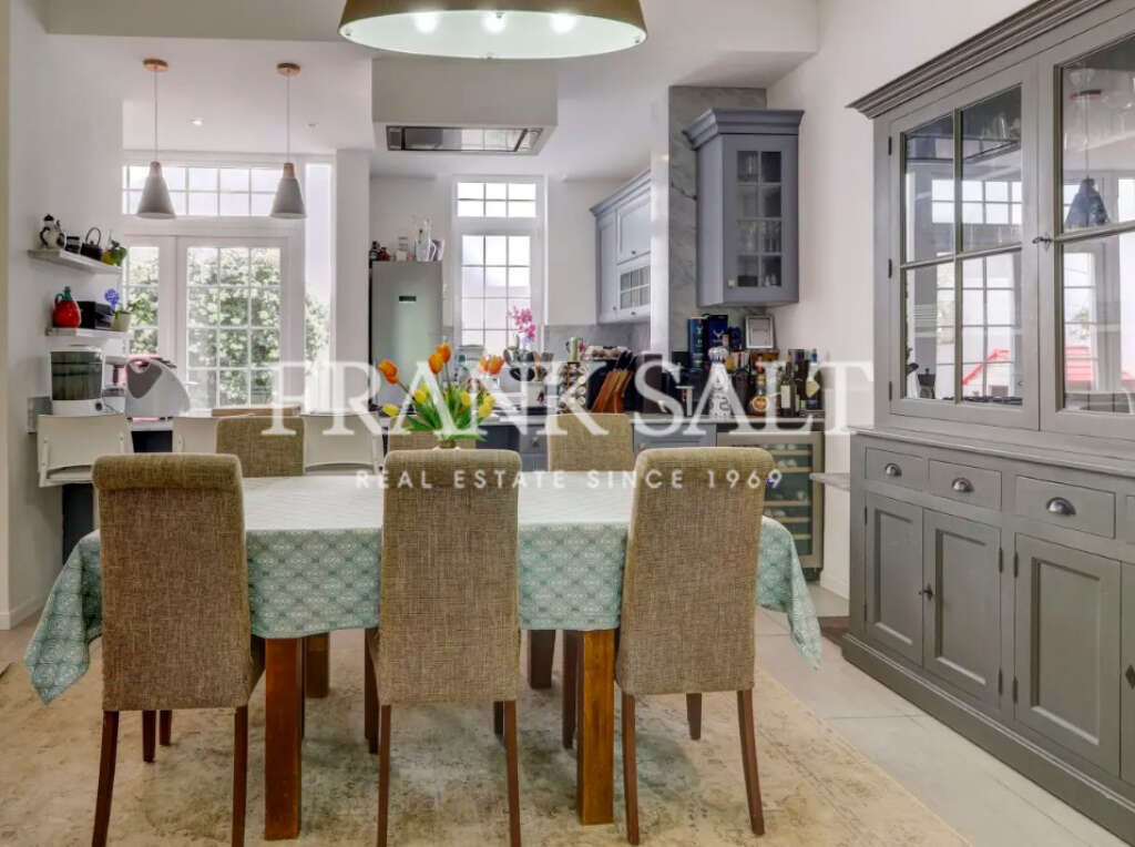 Sliema, 4 Bedrooms Bedrooms, ,3 BathroomsBathrooms,For Sale,FRSA-924581
