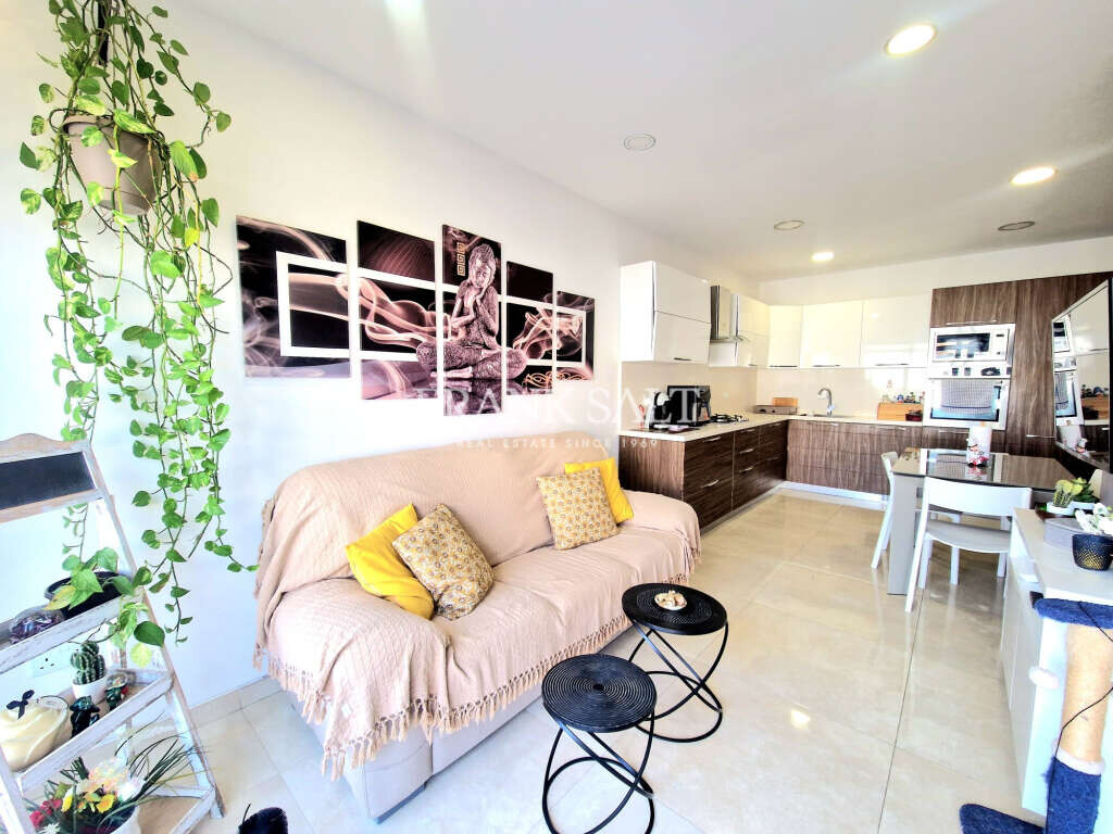 Marsascala, 3 Bedrooms Bedrooms, ,1 BathroomBathrooms,For Sale,FRSA-926152