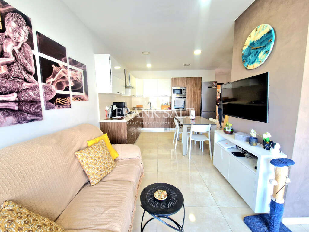 Marsascala, 3 Bedrooms Bedrooms, ,1 BathroomBathrooms,For Sale,FRSA-926152