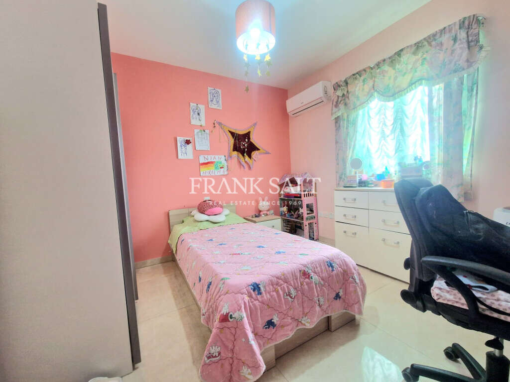 Marsascala, 3 Bedrooms Bedrooms, ,1 BathroomBathrooms,For Sale,FRSA-926152