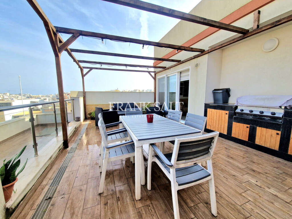 Marsascala, 3 Bedrooms Bedrooms, ,1 BathroomBathrooms,For Sale,FRSA-926152