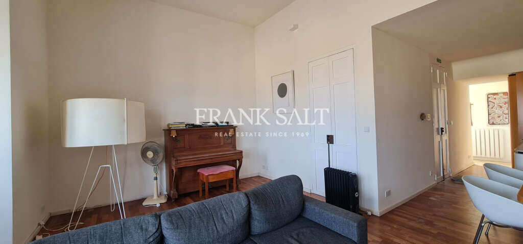 Valletta, 2 Bedrooms Bedrooms, ,1 BathroomBathrooms,For Sale,FRSA-926071