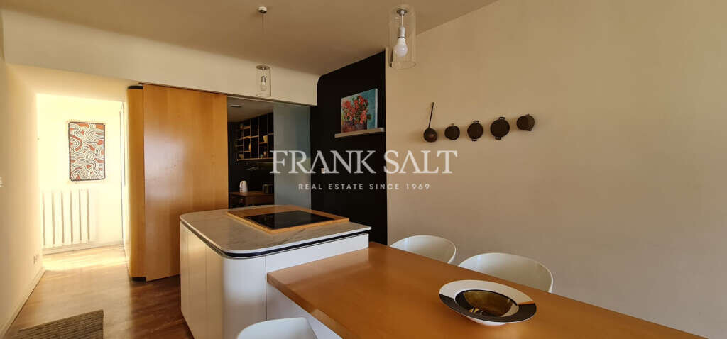 Valletta, 2 Bedrooms Bedrooms, ,1 BathroomBathrooms,For Sale,FRSA-926071