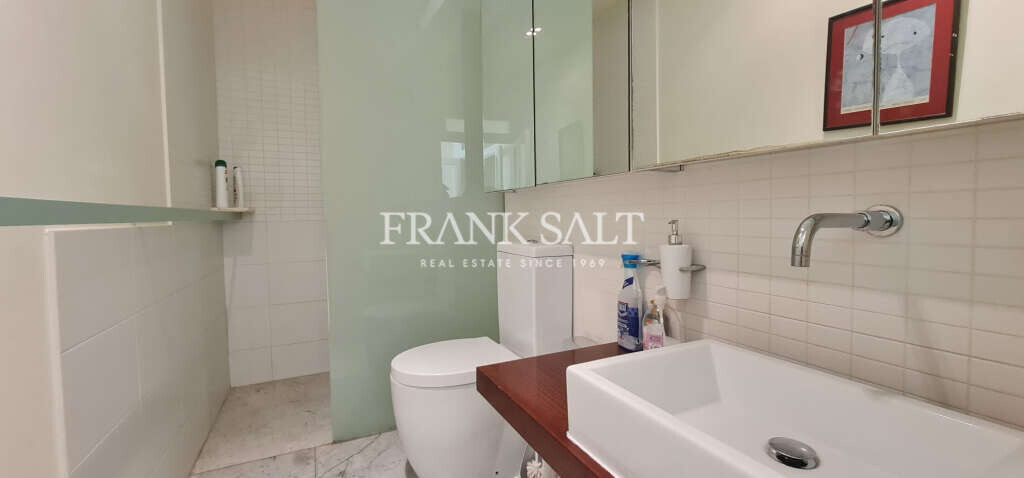 Valletta, 2 Bedrooms Bedrooms, ,1 BathroomBathrooms,For Sale,FRSA-926071