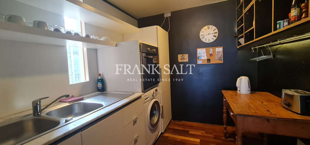 Valletta, 2 Bedrooms Bedrooms, ,1 BathroomBathrooms,For Sale,FRSA-926071