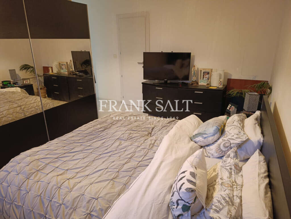 San Gwann, 3 Bedrooms Bedrooms, ,1 BathroomBathrooms,For Sale,FRSA-925587