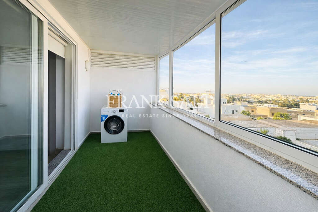 Tarxien, 1 Bedroom Bedrooms, ,1 BathroomBathrooms,For Sale,FRSA-926103