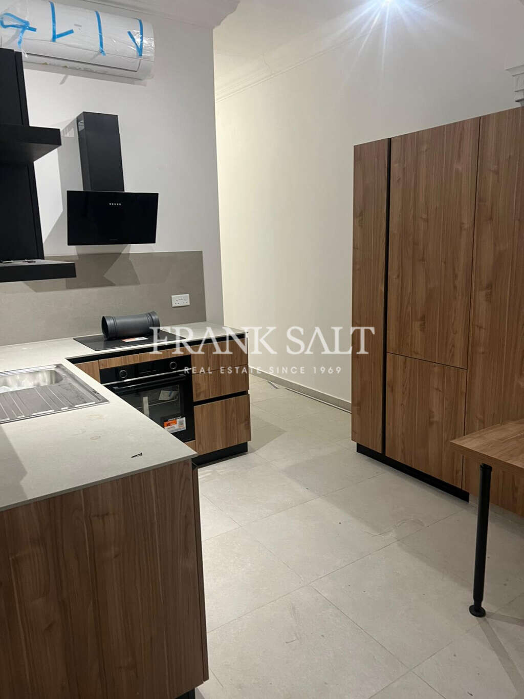Sliema, 2 Bedrooms Bedrooms, ,1 BathroomBathrooms,For Sale,FRSA-926081