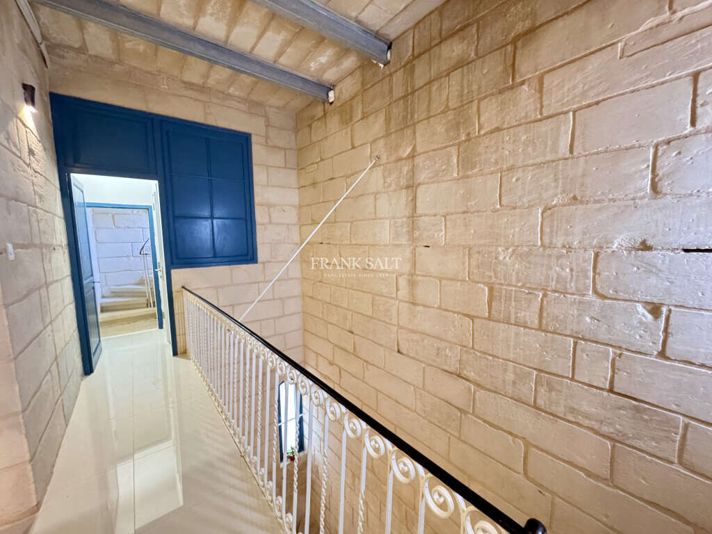 Sliema, 4 Bedrooms Bedrooms, ,4 BathroomsBathrooms,For Sale,FRSA-925878