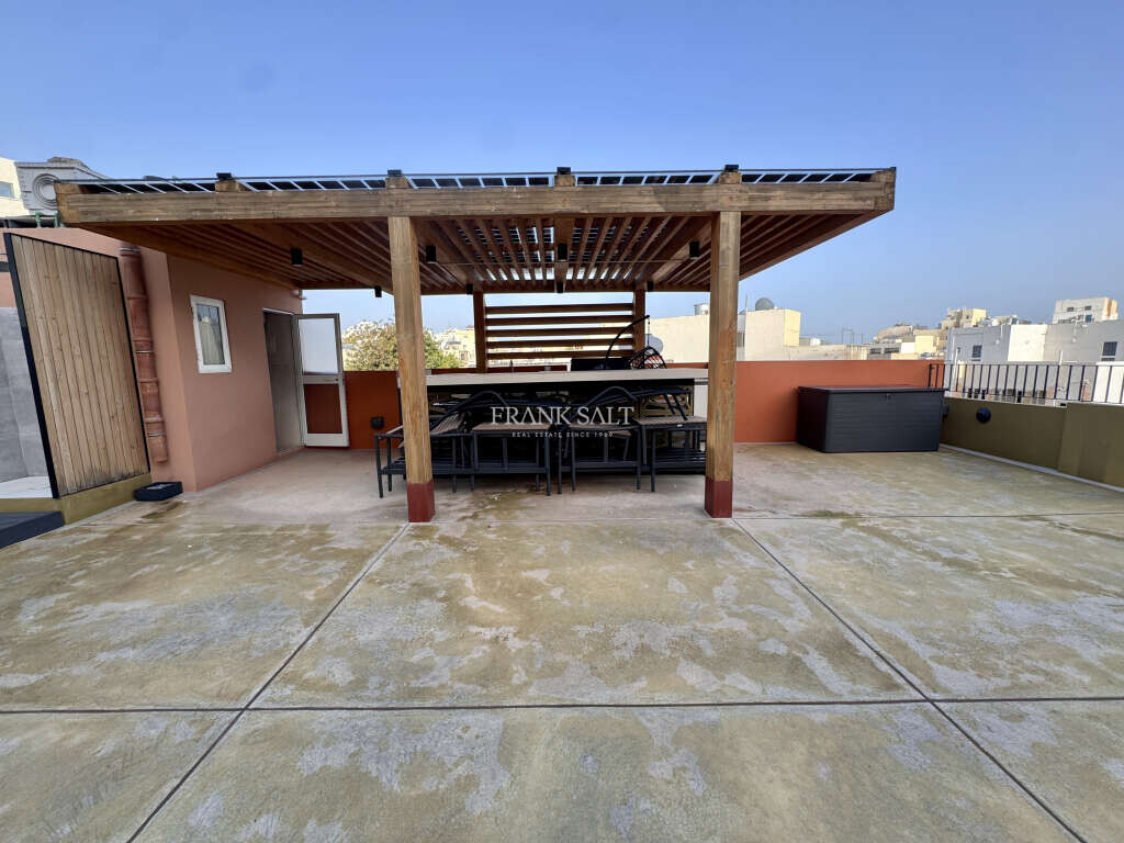 Sliema, 4 Bedrooms Bedrooms, ,4 BathroomsBathrooms,For Sale,FRSA-925878