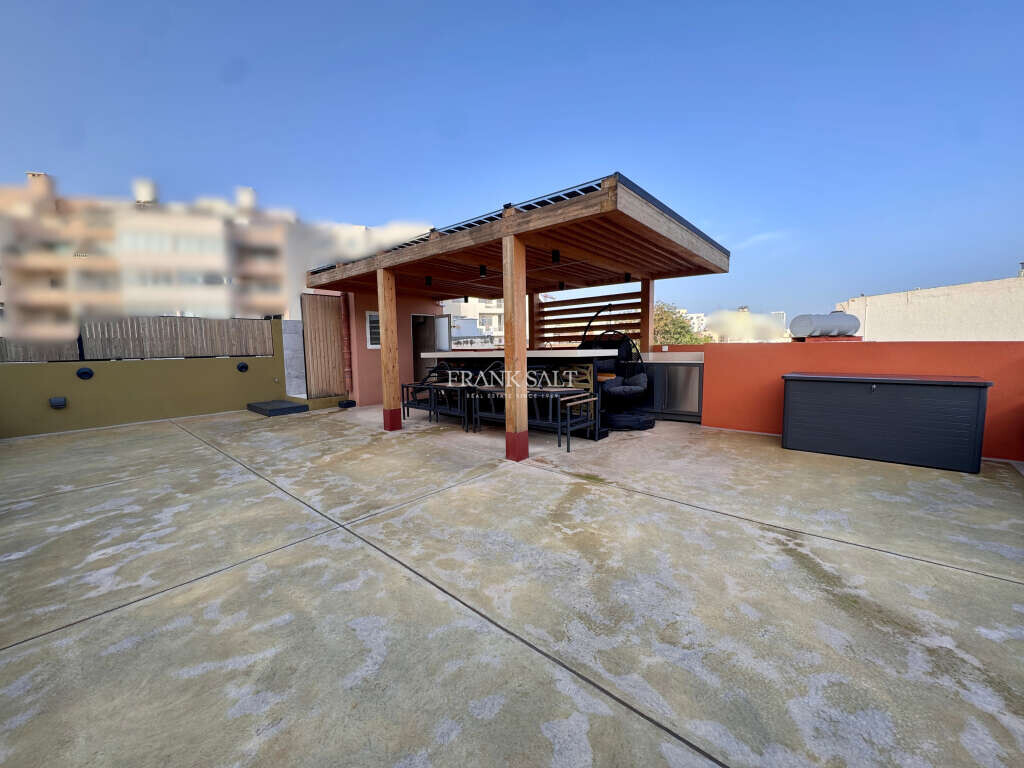 Sliema, 4 Bedrooms Bedrooms, ,4 BathroomsBathrooms,For Sale,FRSA-925878