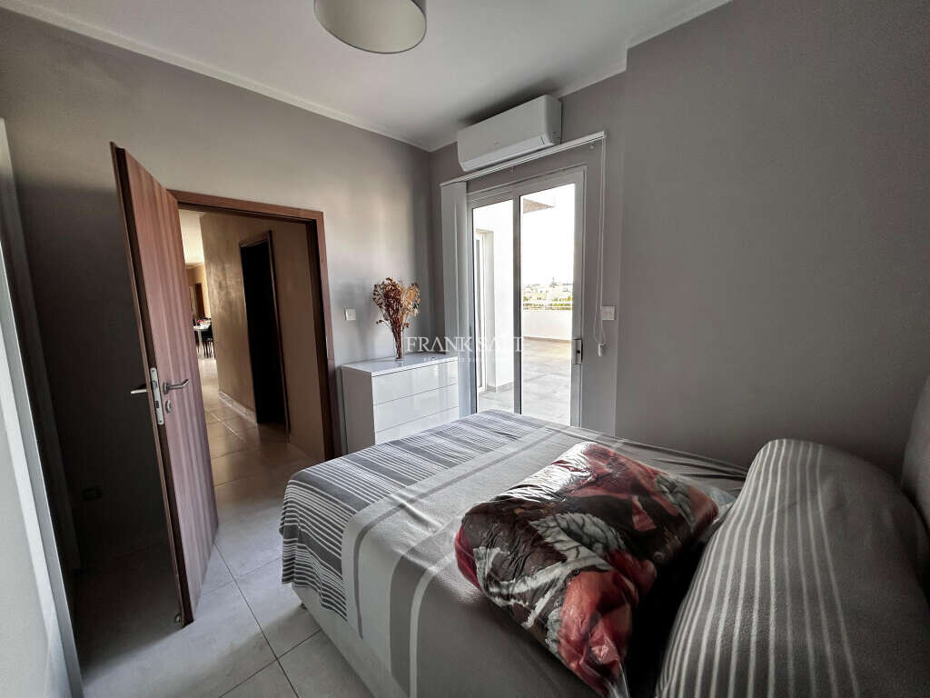 Zejtun, 3 Bedrooms Bedrooms, ,1 BathroomBathrooms,For Sale,FRSA-926067