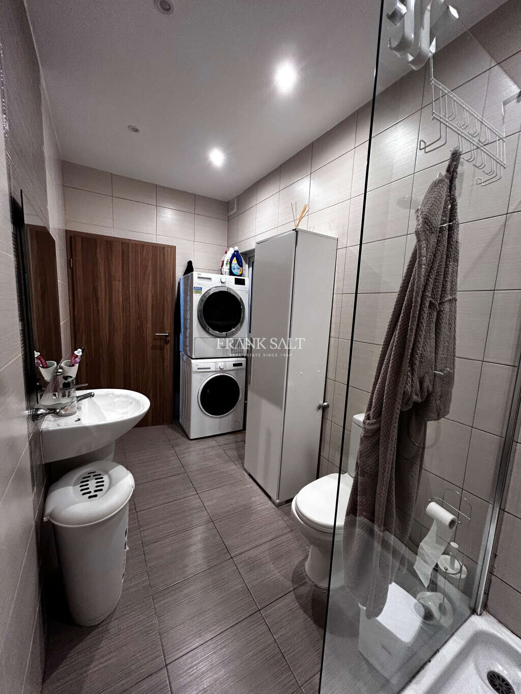 Zejtun, 3 Bedrooms Bedrooms, ,1 BathroomBathrooms,For Sale,FRSA-926067