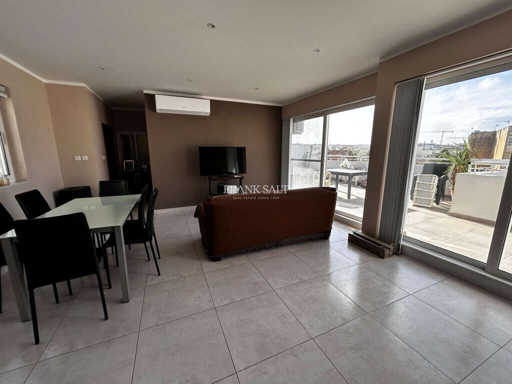 Zejtun, 3 Bedrooms Bedrooms, ,1 BathroomBathrooms,For Sale,FRSA-926067