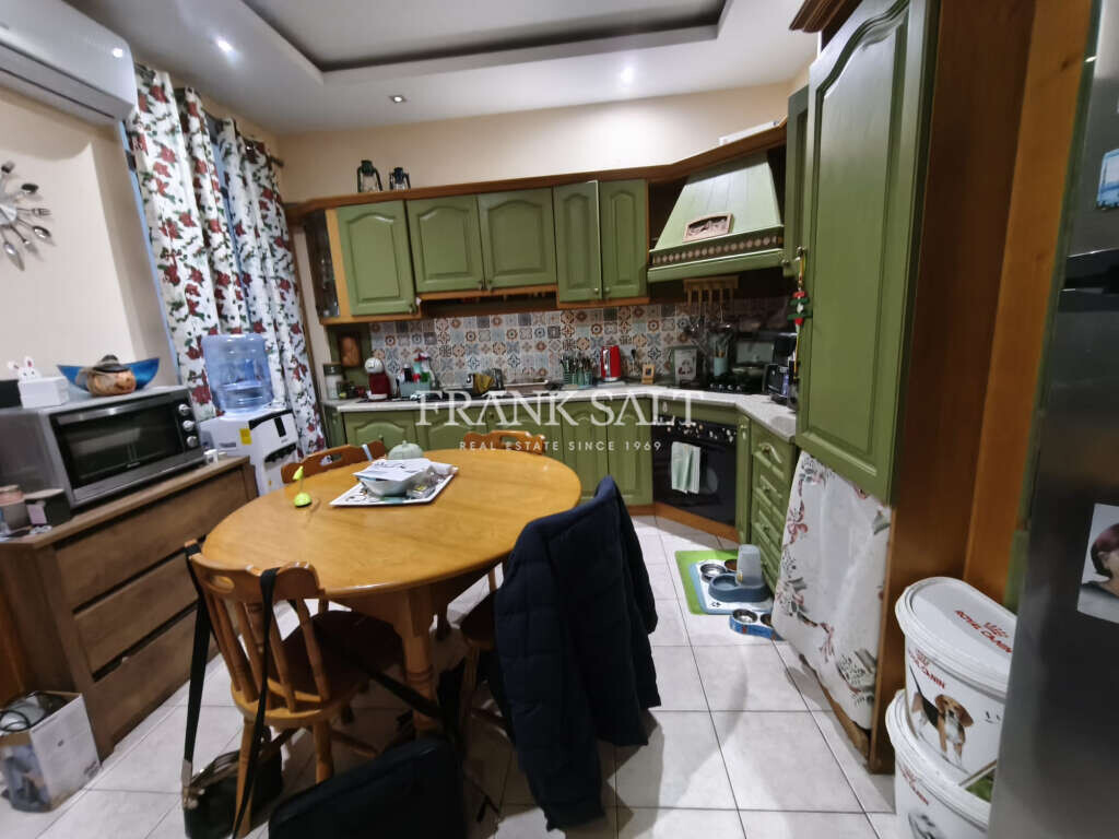 Pieta, 3 Bedrooms Bedrooms, ,1 BathroomBathrooms,For Sale,FRSA-926046