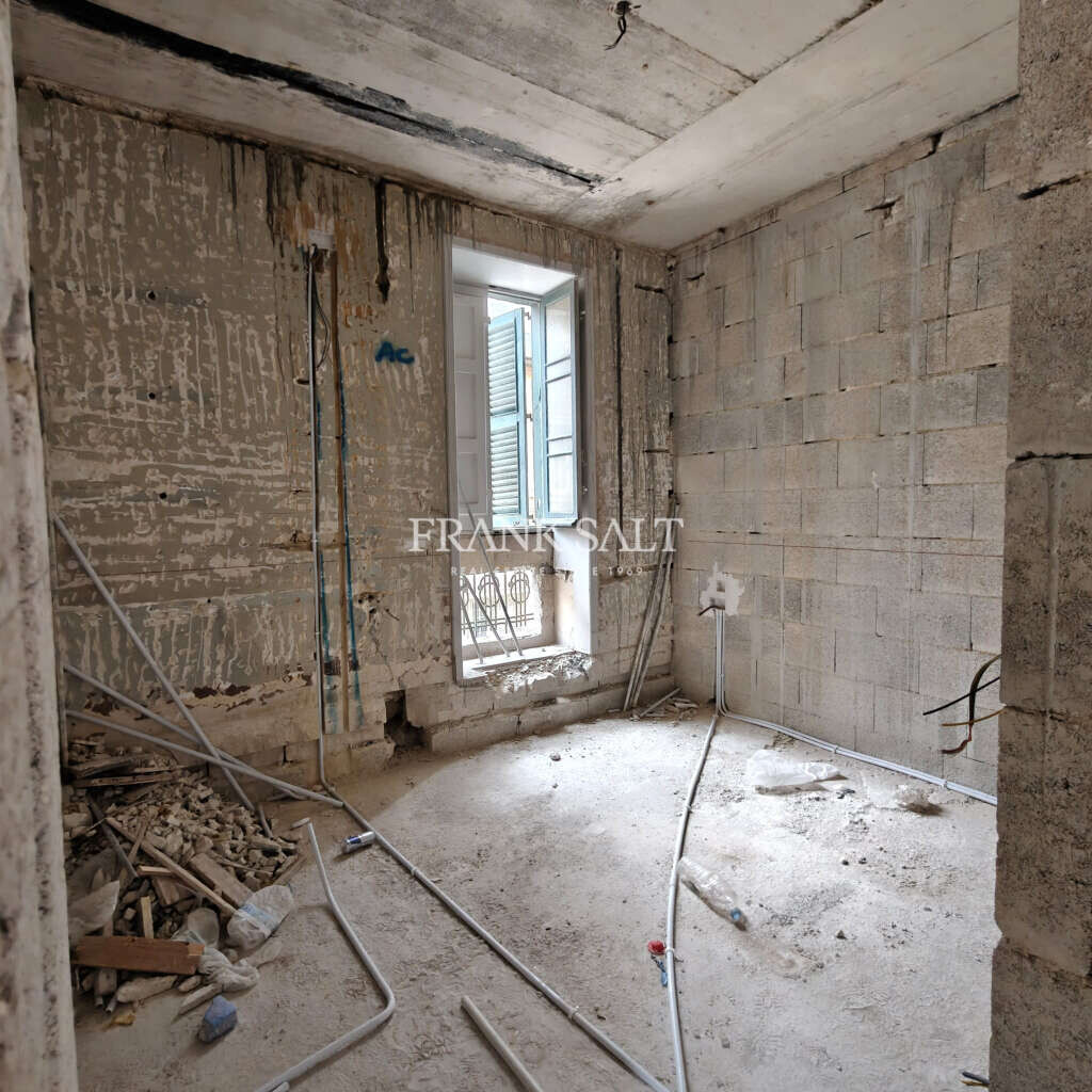 Birkirkara, 1 Bedroom Bedrooms, ,1 BathroomBathrooms,For Sale,FRSA-925913