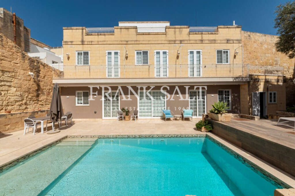 Naxxar, 5 Bedrooms Bedrooms, ,3 BathroomsBathrooms,For Sale,FRSA-921714