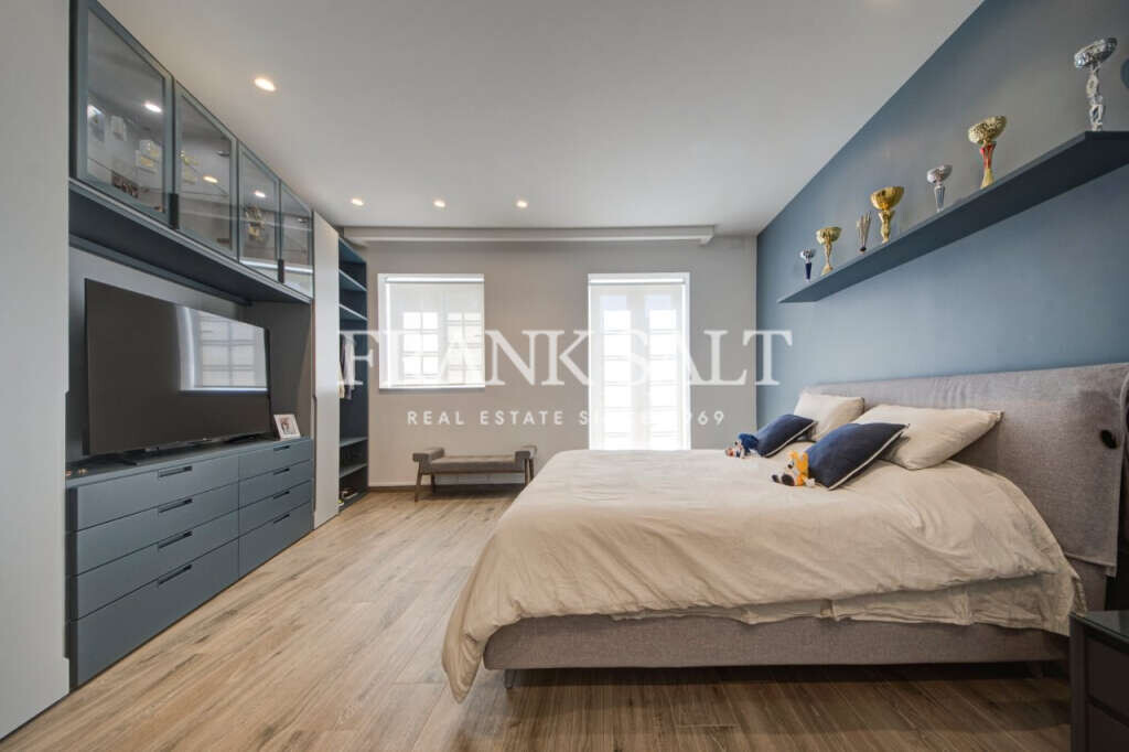 Naxxar, 5 Bedrooms Bedrooms, ,3 BathroomsBathrooms,For Sale,FRSA-921714