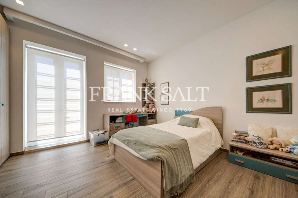 Naxxar, 5 Bedrooms Bedrooms, ,3 BathroomsBathrooms,For Sale,FRSA-921714