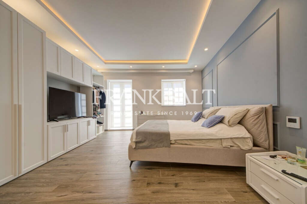 Naxxar, 5 Bedrooms Bedrooms, ,3 BathroomsBathrooms,For Sale,FRSA-921714