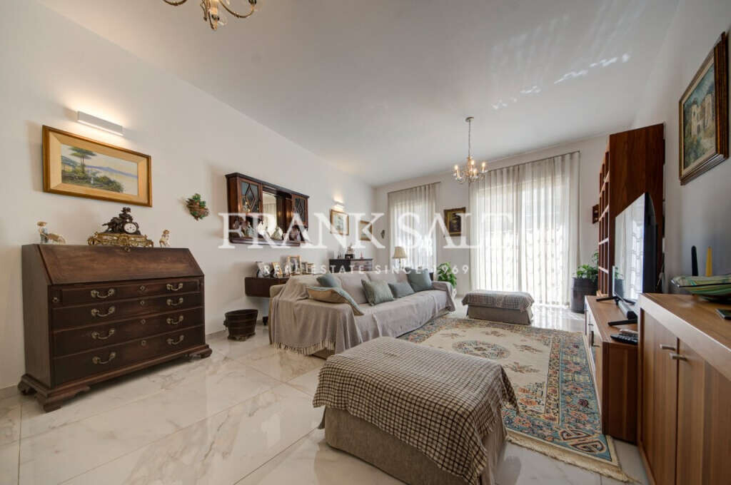 Naxxar, 5 Bedrooms Bedrooms, ,3 BathroomsBathrooms,For Sale,FRSA-921714