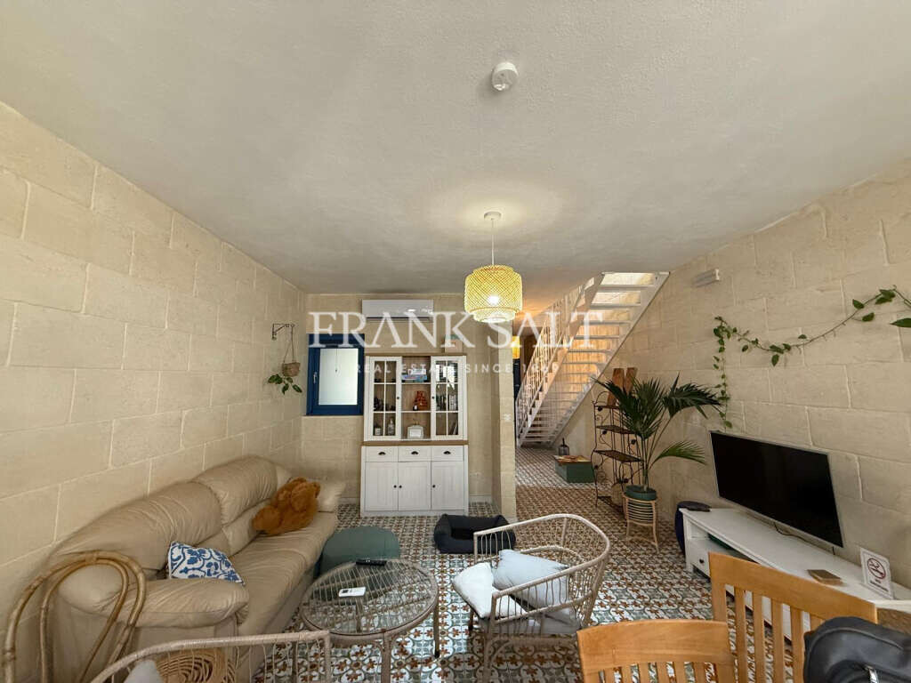 Nadur, Gozo, 3 Bedrooms Bedrooms, ,1 BathroomBathrooms,For Sale,FRSA-923750