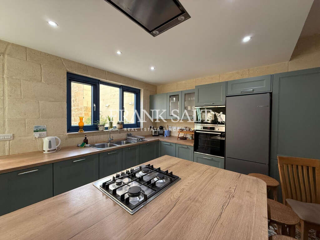 Nadur, Gozo, 3 Bedrooms Bedrooms, ,1 BathroomBathrooms,For Sale,FRSA-923750