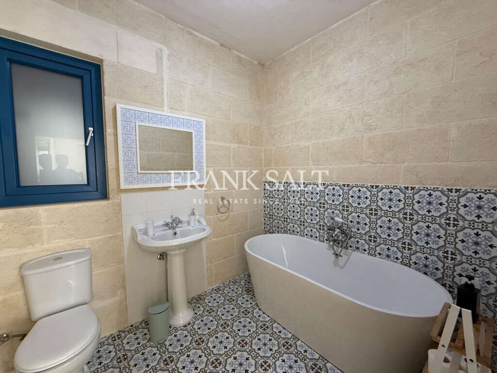 Nadur, Gozo, 3 Bedrooms Bedrooms, ,1 BathroomBathrooms,For Sale,FRSA-923750