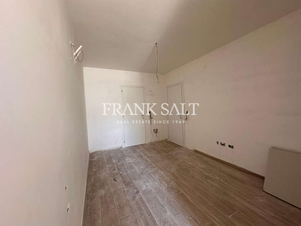 Gzira, 2 Bedrooms Bedrooms, ,1 BathroomBathrooms,For Sale,FRSA-714799
